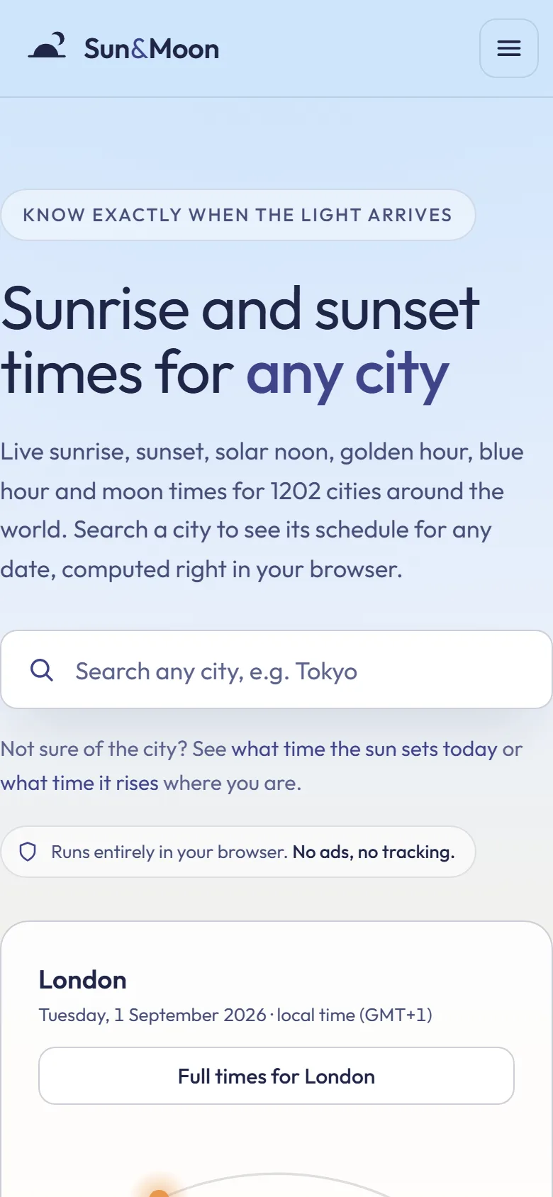 Homepage van SunAndMoon op mobiel